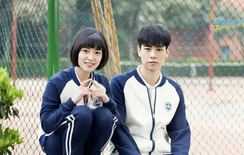 刘亦菲,彭冠英吻戏花絮曝光!190和170站在一起好绝_身高_观众_视频