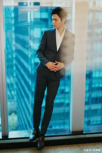 肤白貌美大长腿 不说名字都知道是谁