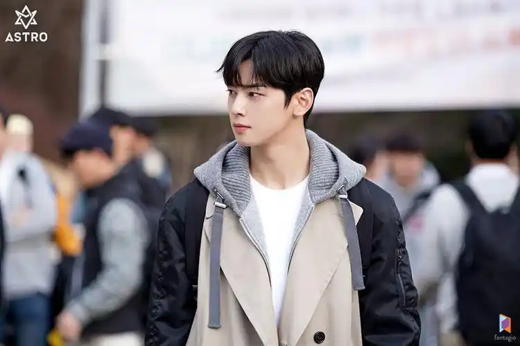 "漫撕男"车银优饰高冷校草 新剧《女神降临》超高清剧照来袭!