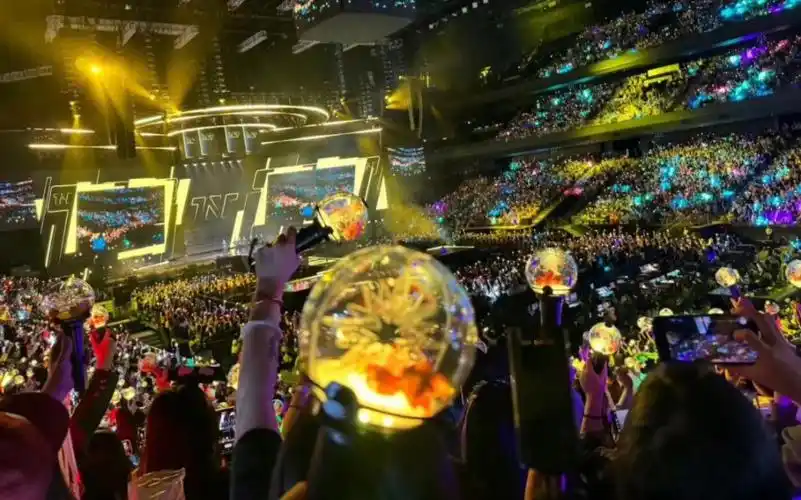 【时代少年团】黄色的灯海!四年了终于实现了!哪怕只有一秒呜呜呜呜