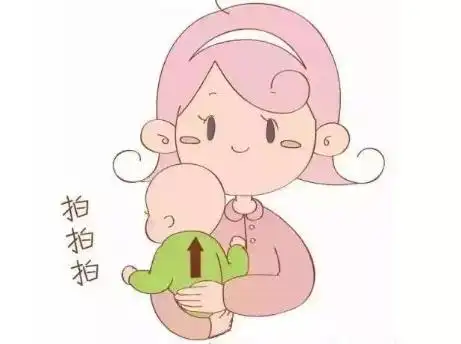 正确拍嗝姿势二:扶着婴儿坐在大人腿上,用手肘和手腕支撑住宝宝身体