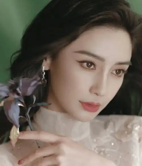 肖战搭上正午阳光杨颖傍上新大佬王一博整容翻车宋威龙嫌弃鞠婧祎