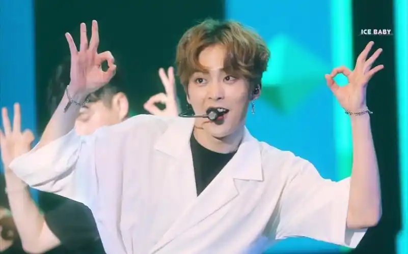 金珉锡xiumin丝滑剪辑打歌舞台20122019