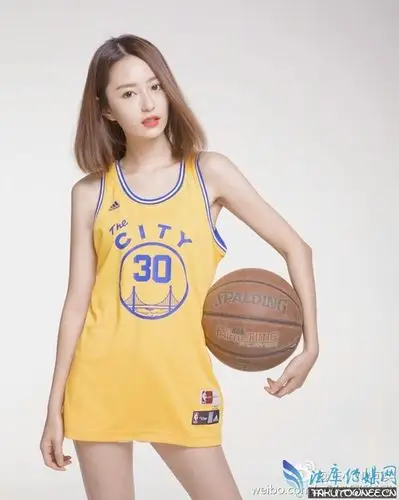 nba女主播小七个人资料曝光,腾讯女主播小七的身高是多少?