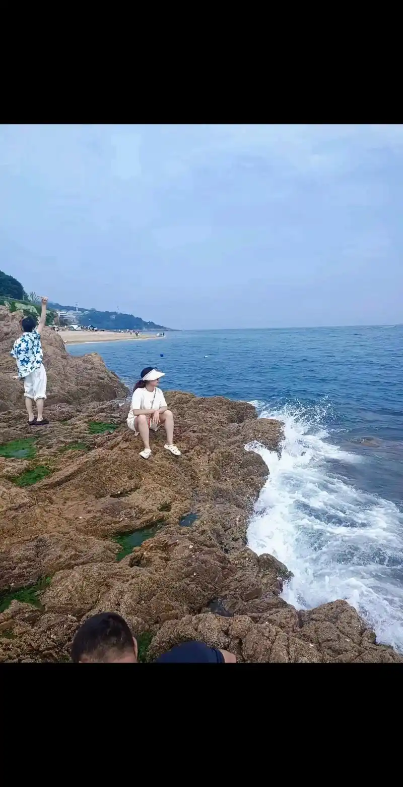 没关系  阴天也要去 天黑也要去 大海似乎有一种神秘的力量在治愈我们