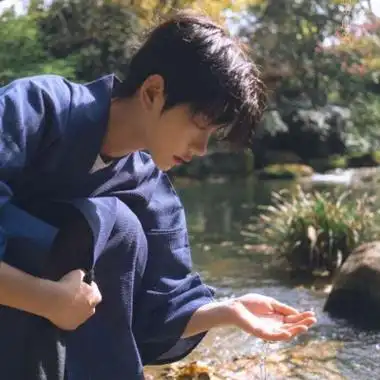 复古很文艺的帅气男生头像大全