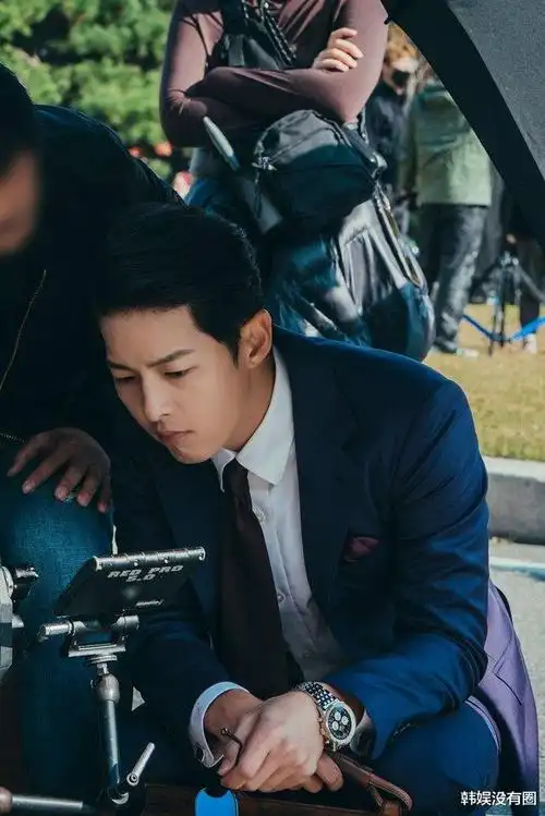 宋仲基文森佐剧照公开演技美貌人生角色全面更新