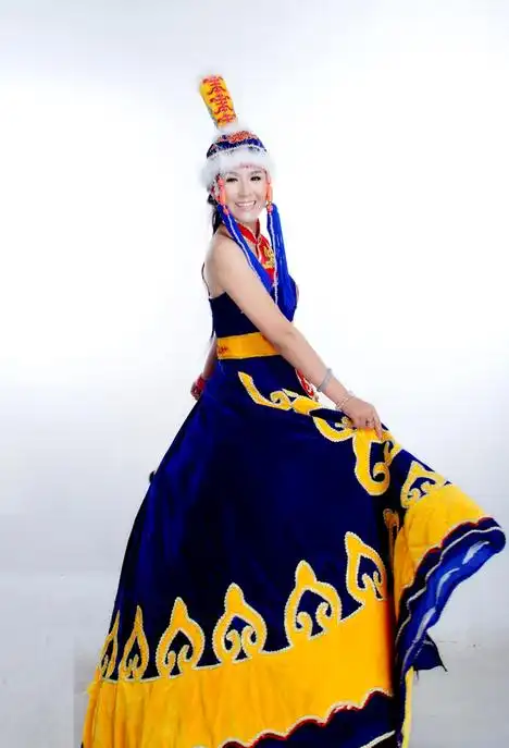 乌兰托娅(蒙古族歌手)_石塘网