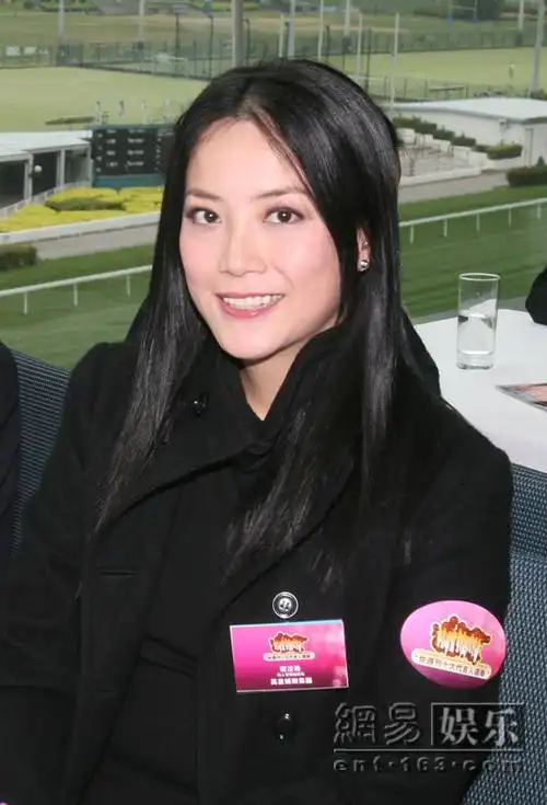 霍汶希否认阿sa激瘦 阿娇已在进修中