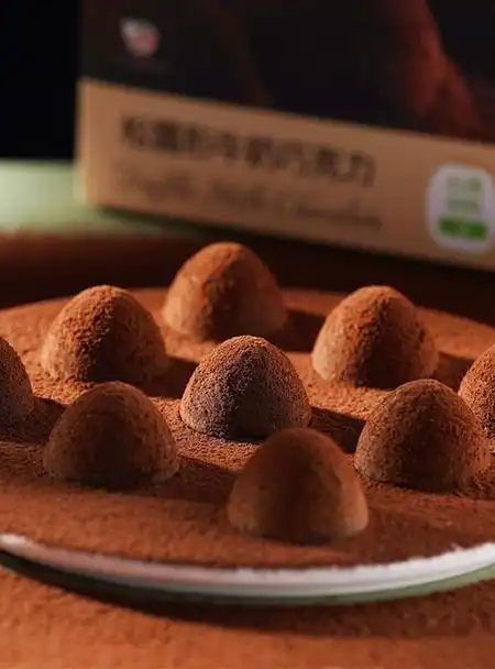 locochoco纯可可脂松露巧克力黑巧味牛奶味 节日礼物松露形巧克力_爱