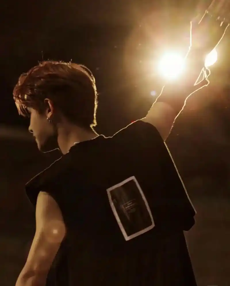 光是背影就已经被吸引很多次了#黄明昊justin #黄明昊 - 抖音