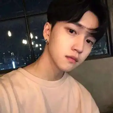 很酷男生超级帅又很霸气的冬季头像