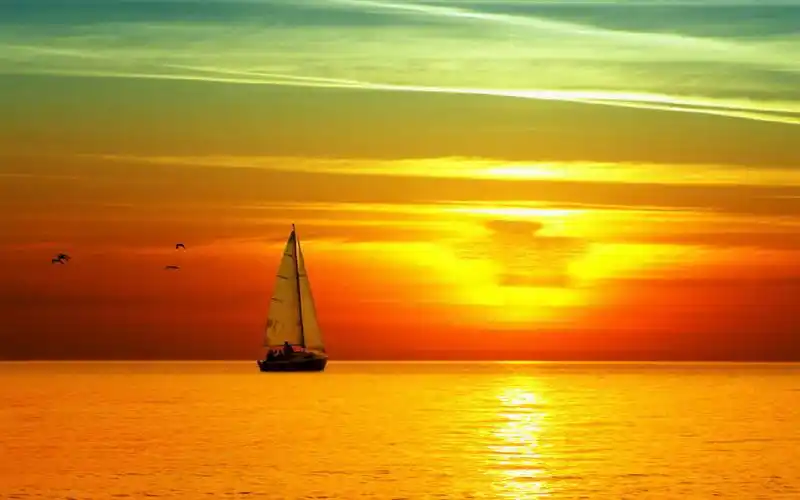 海上帆船唯美风景图片桌面壁纸