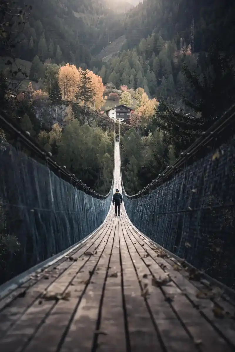 一个人的行走孤独而渺小的我们