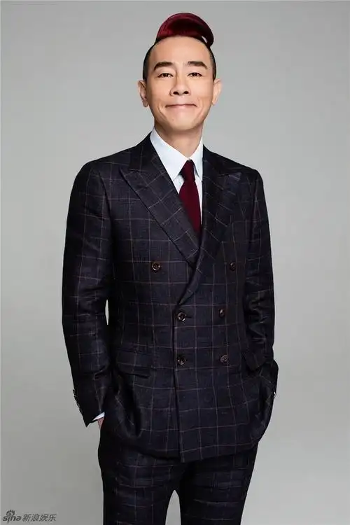 陈小春应采儿秀恩爱实力虐狗 准备再生一个孩子