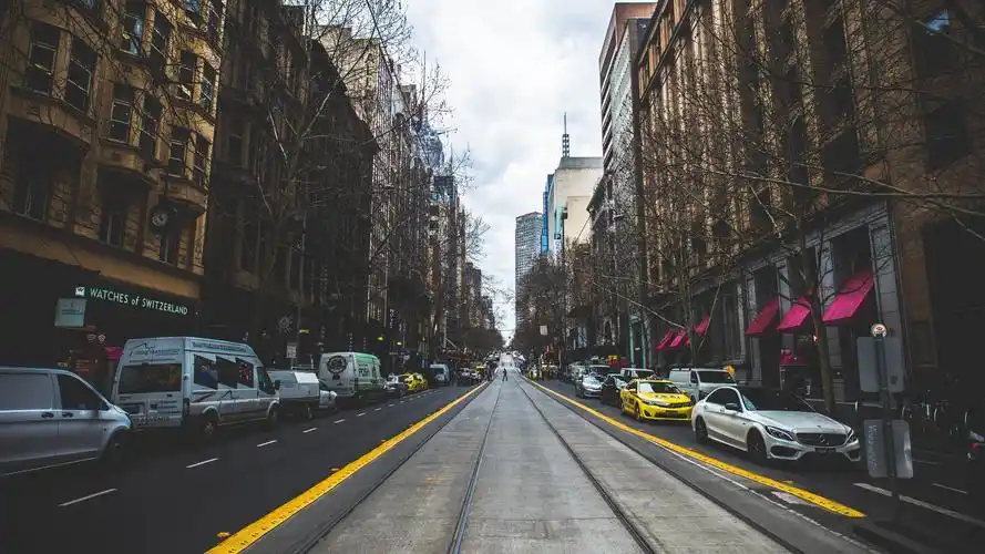 城市,道路,街道,汽车,建筑物 壁纸