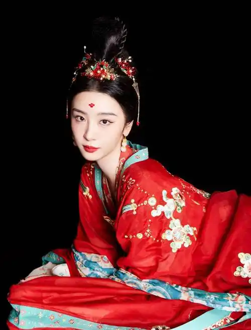 原创你好星期六赵小棠朱砂痣古风嫁衣端庄优雅灵动飘逸太美了