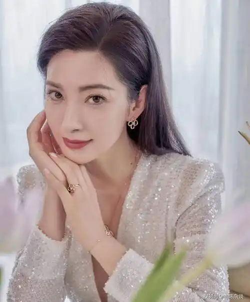 原创这谁顶得住嘛李冰冰这身材着实性感饱满叫人迷醉