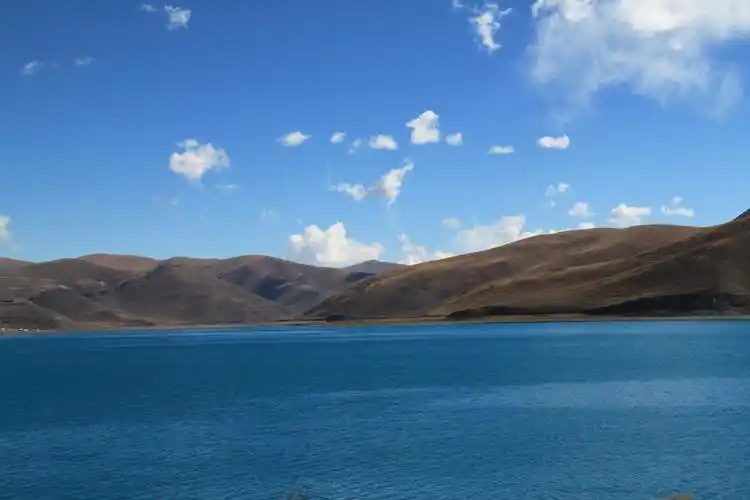 村长微游记——羊卓雍措,西藏三大圣湖之一