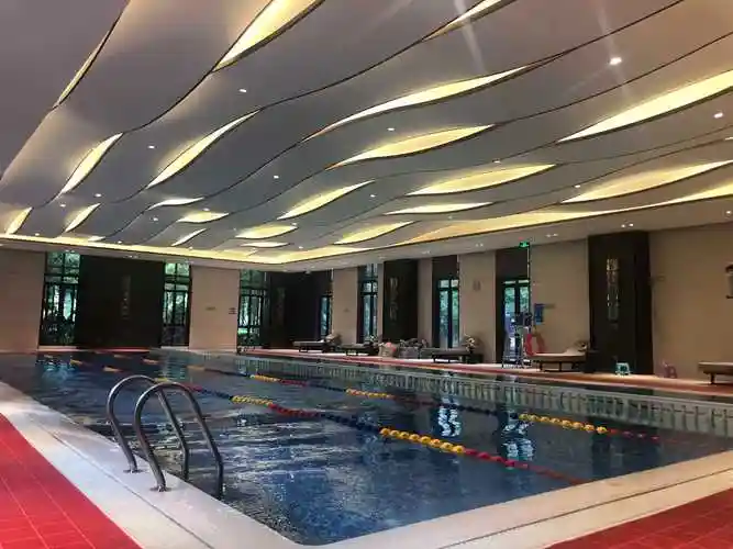 名城邻里中心紫金轩室内恒温游泳馆火热招生!