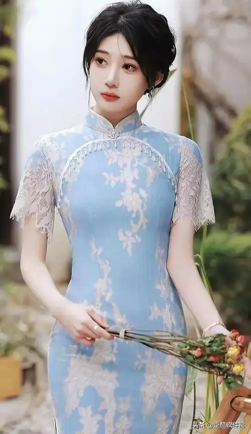 今天我们就一起来说一说,谁是中国穿旗袍最美的女演员倪妮倪妮在大学