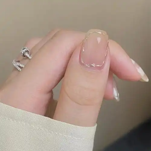 乳色穿戴甲浅色系法式指甲款式2021新年美甲成品中长款秋冬高级感