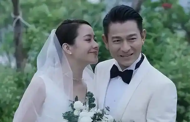 16岁就跟着刘德华,41岁赖文慧仍未婚,含泪看着华仔娶了别人