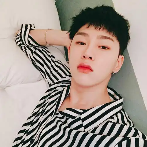 ins:komurola 权玄彬 模特 produce 101 第二季