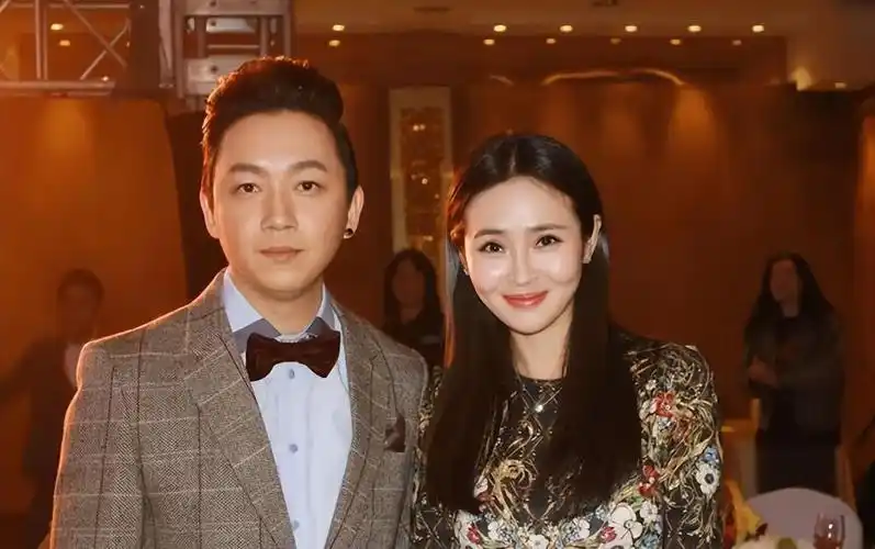 回顾演员于明加:结婚13年只生孩子不做饭,丈夫一家人把她宠成宝