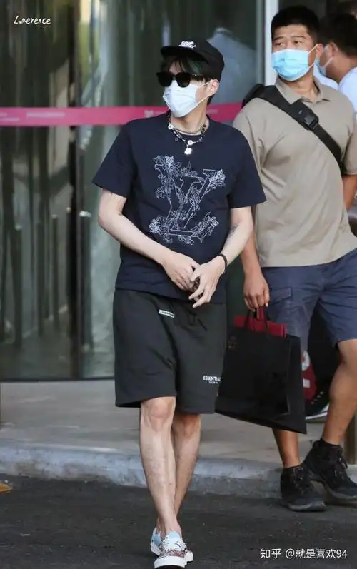 如何看待吴亦凡在时代我中说所有人都是孤独的