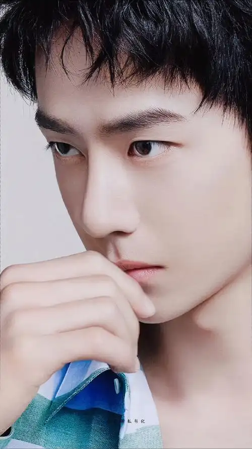 yibo moment#/#王一博的coolmoment#    09 奶膘成长记录册00