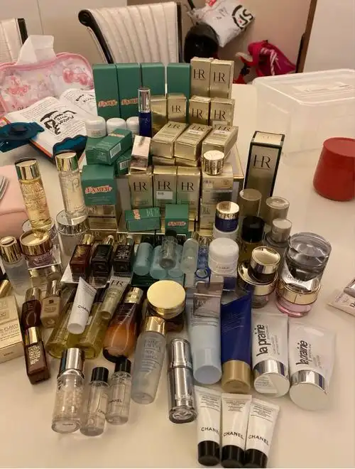 我现在都不用买护肤品化妆品了,加起来才几块钱就能用半年!