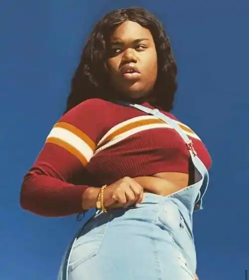 她被骂"黑胖丑"!却被ck官宣成新任模特,xxl号身材却颠覆审美