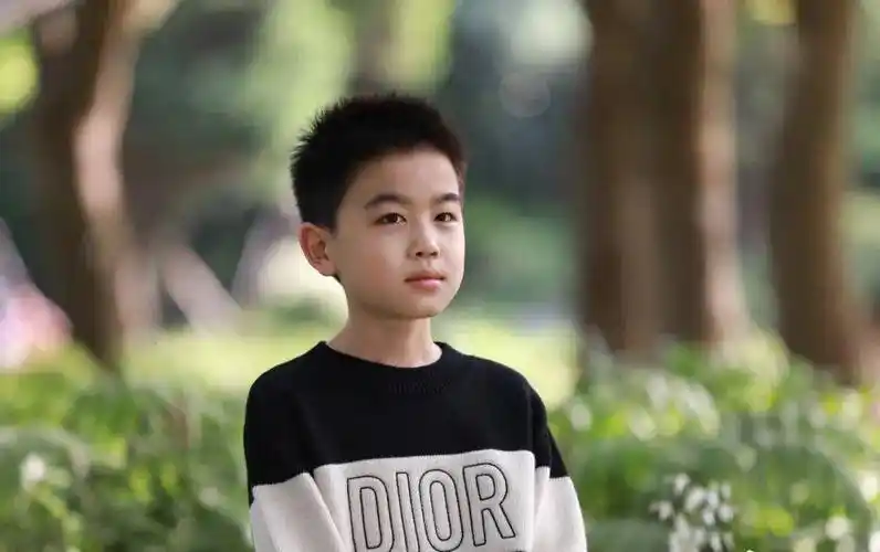 中,他也饰演张若昀童年时代的小范闲大多是天赋型选手的05后小演员们