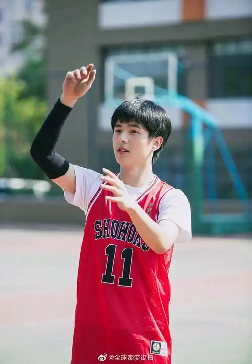 95 初恋少年『刘昊然』_高清图集_新浪网