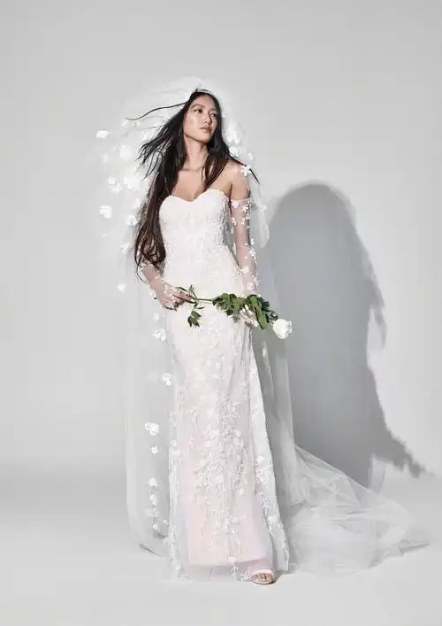 vera wang bridal f/w 2024,"婚纱女王"王薇薇的2