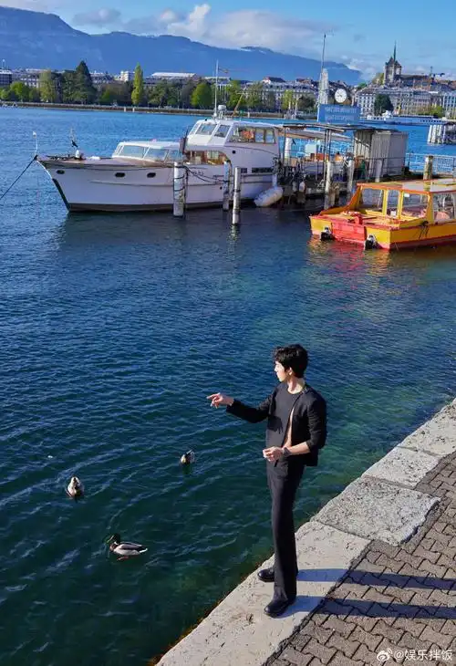 井柏然的腹肌偷偷藏不住##井柏然状态