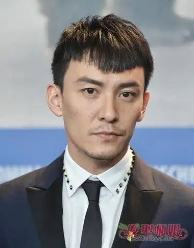 男生碎刘海发型图片 剪出的帅气造型