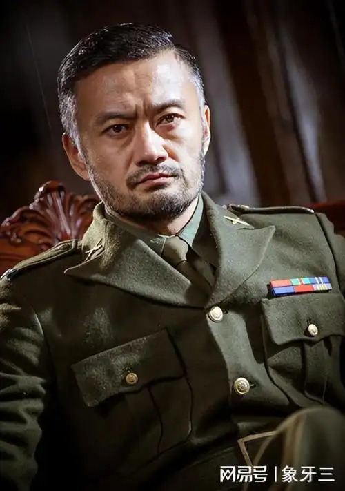 想不通明明长着一张相似脸一个最终成顶流一个却死活红不了