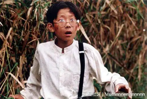 出道作品是小兵张嘎里的佟乐