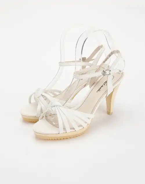 白色羊皮高跟凉鞋