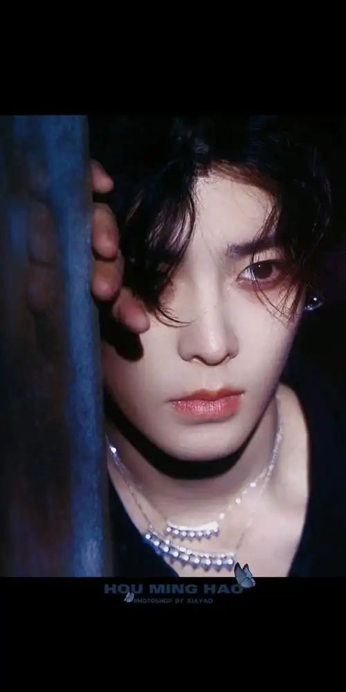 侯明昊allblack烟熏造型