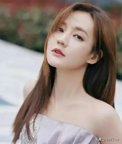 李一桐个人资料简介及家庭背景(明星的秀之内地女星李一桐)