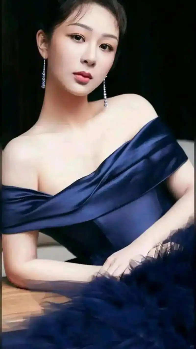 杨紫 .#1106生日快乐,虽然一直喜欢你  但今年是第一 - 抖音