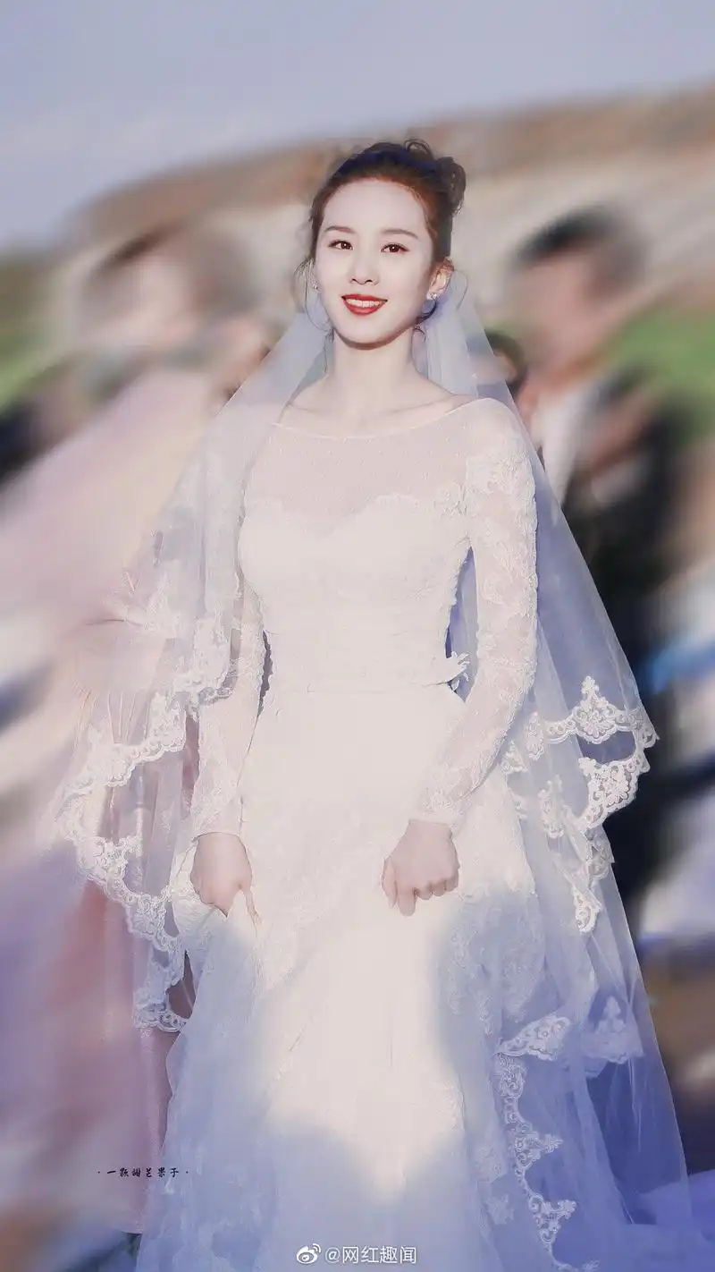 女明星婚纱造型,喜欢哪一套?