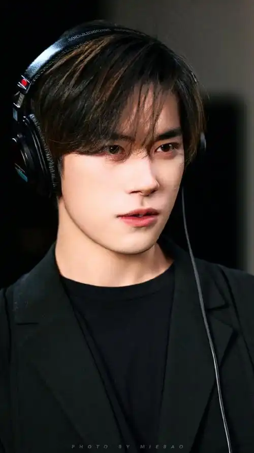 易烊千玺4%vol的河##易烊千玺gq盛典官宣##gq官宣易烊千玺