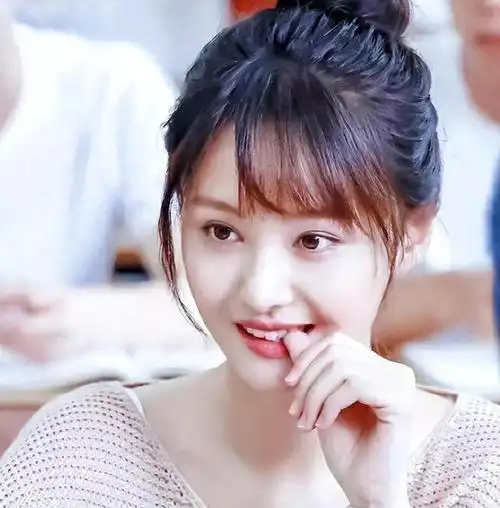 被央媒点名批评的6位明星,一夜之间跌落神坛,没一个人值得同情|李易峰