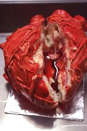 世界上最恐怖的蛋糕,酷似人体器官的蛋糕你敢吃吗?