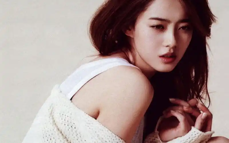 高雅拉美女壁纸1121