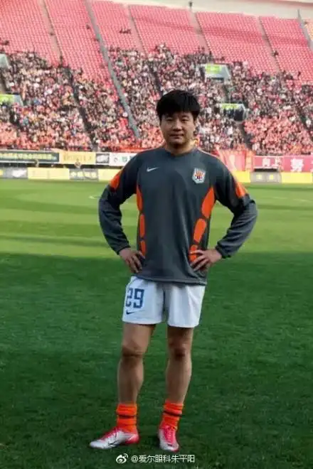 鲁苏大战前李金羽发了一条微博,鲁能球迷集体回忆杀